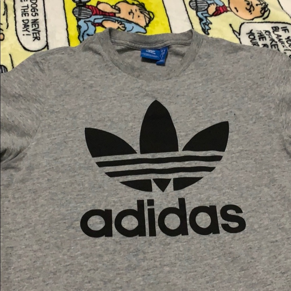 Adidas tee size M